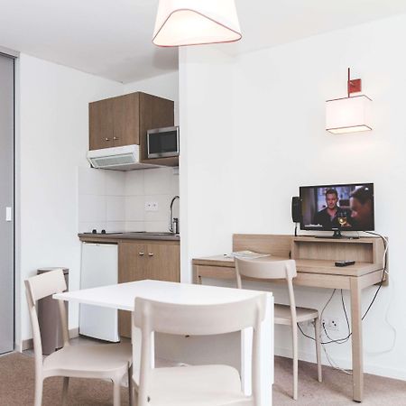 Terres De France - Appart'Hotel Quimper Bretagne Экстерьер фото